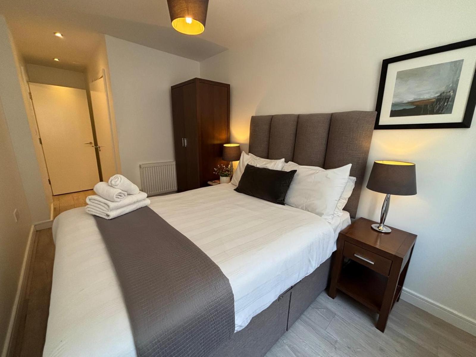 City Aldgate Apartments Londen Buitenkant foto