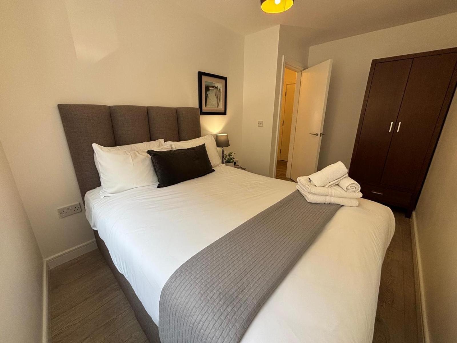 City Aldgate Apartments Londen Buitenkant foto