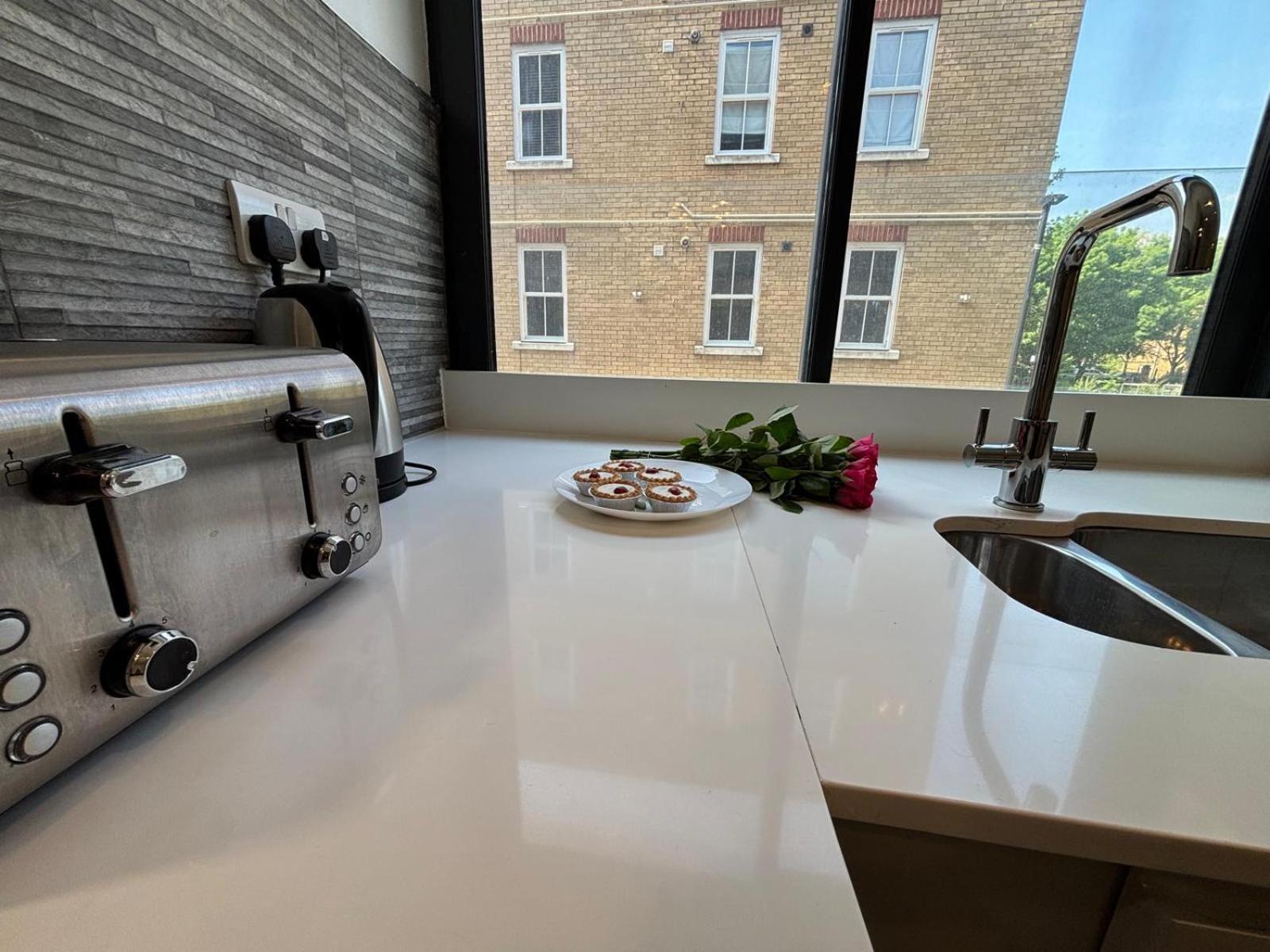 City Aldgate Apartments Londen Buitenkant foto